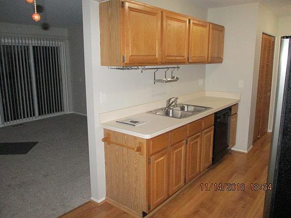 3rd image of 23469 Stonehenge Blvd