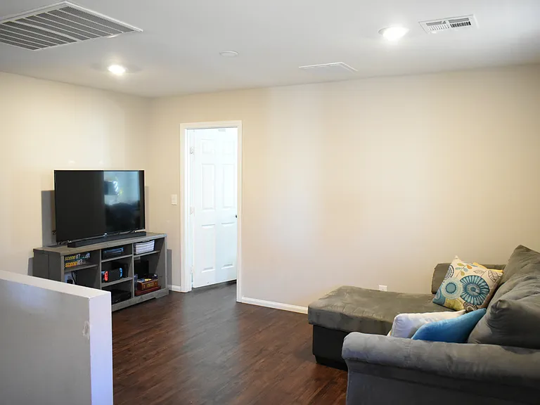 7905 Brookside Falls Ct — Photo 16