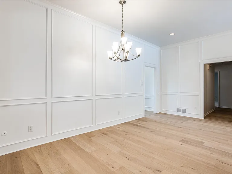 6926 Northwood Rd — Photo 10