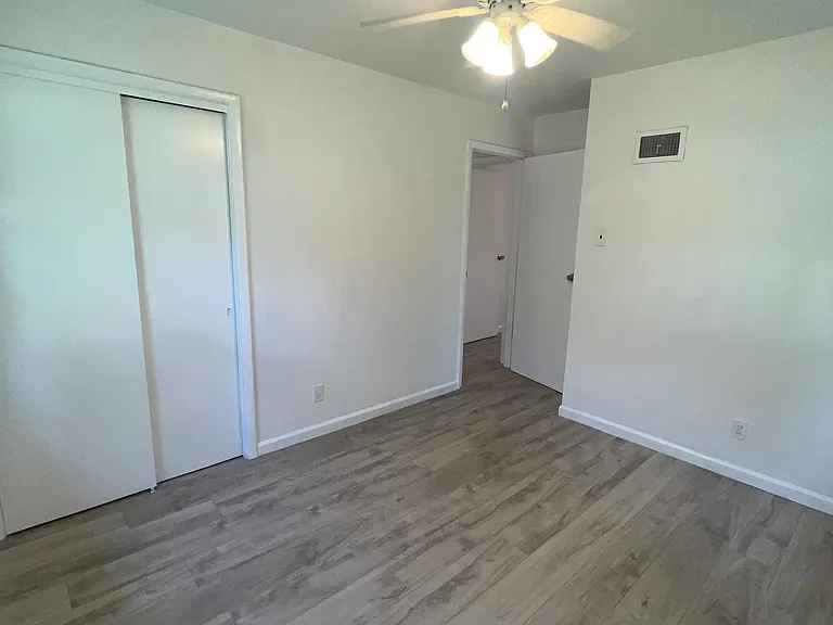 1007 Lindemann Rd — Photo 10