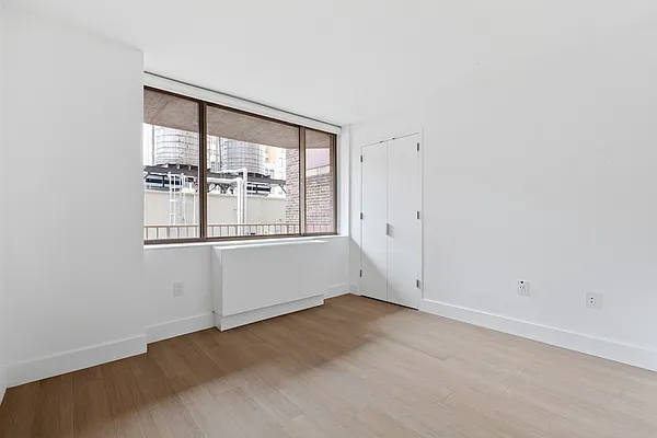 Rented by Greystar | media 5