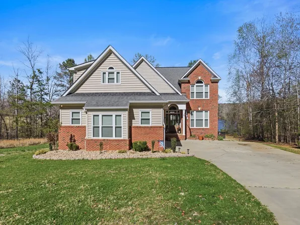 194 Yacht Dr, Laurens, SC 29360