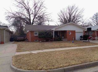 7915 E Gilbert St, Wichita, KS 67207