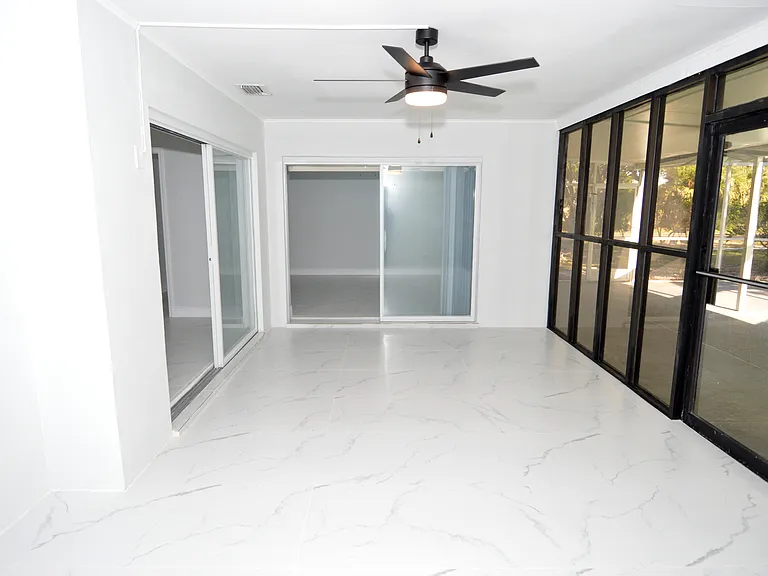 3947 Venetian Way — Photo 15