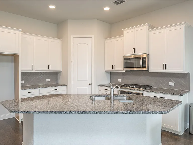 5104 Shallow Pond Dr — Photo 5