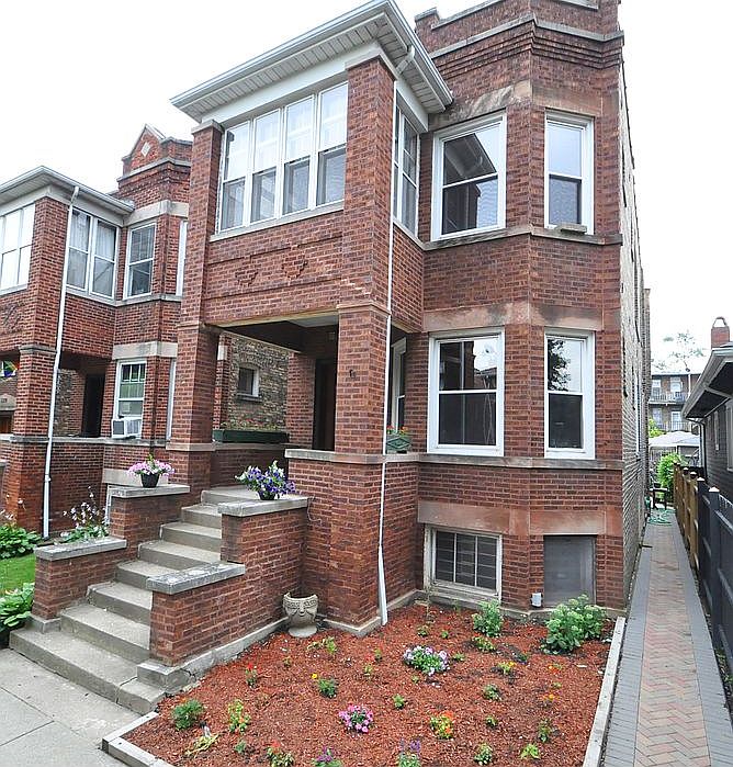 1st image of 3323 W Cullom Ave