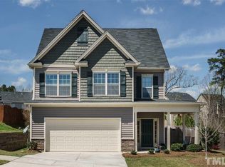 868 Red Oak Tree Dr, Fuquay Varina, NC 27526