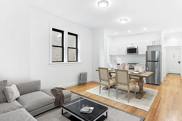 Rented by Compass | media 22