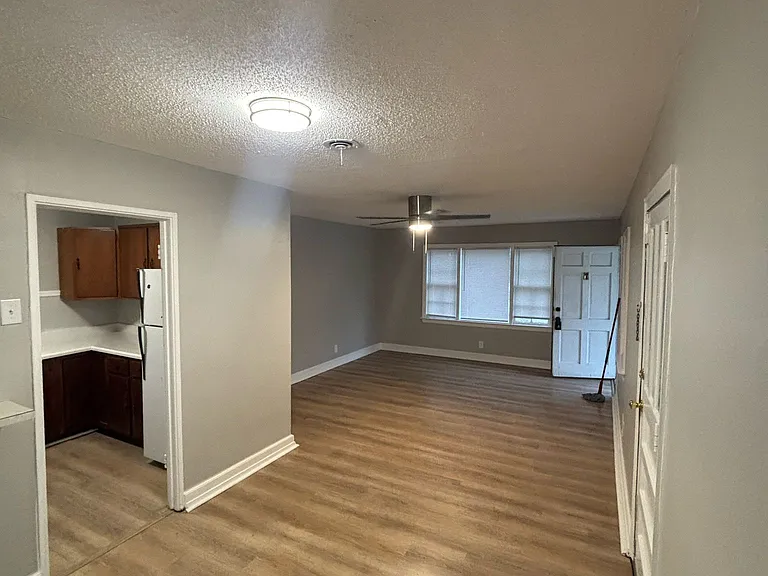 1621 Burdette Dr — Photo 18