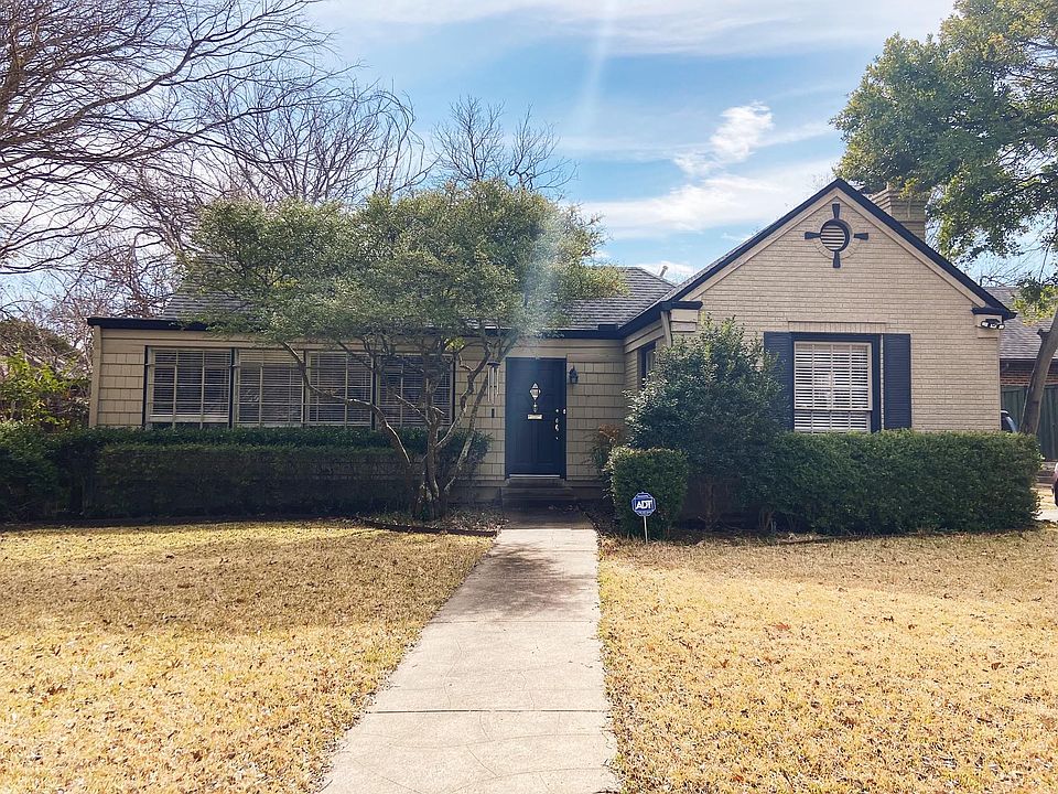 Front of House - view from sidewalk