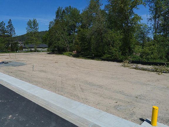 4th image of 191 Black Oak St
