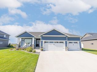 6969 Golden Valley Pkwy S, Fargo, ND