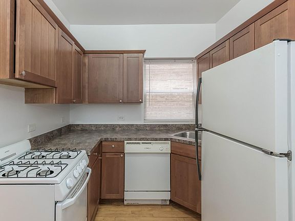 4th image of 4814 N Ashland Ave
