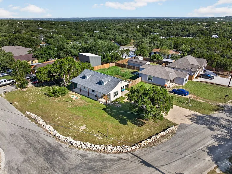 112 Remington Rd — Photo 31