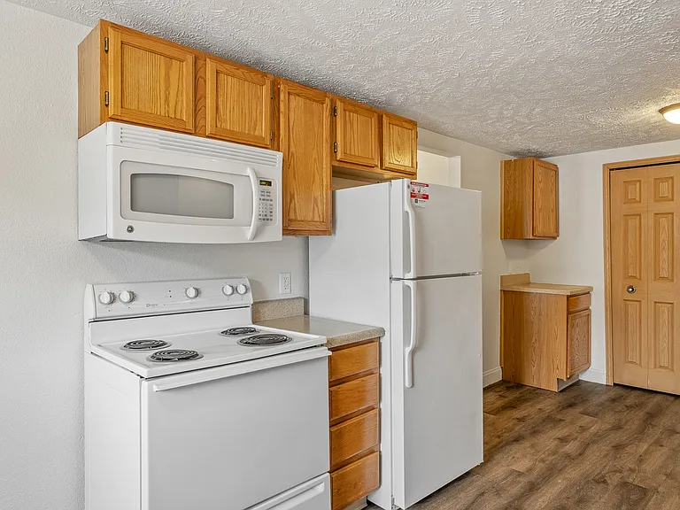 Fieldstone Apartments — Photo 37