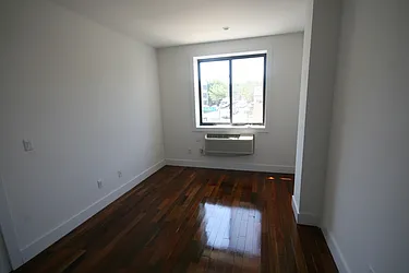 Rented by Makover Group Inc