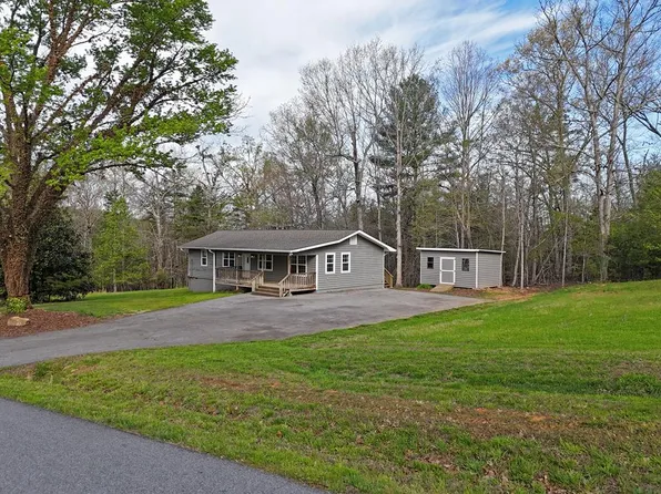 1621 Mauney Cir, Blairsville, GA 30512
