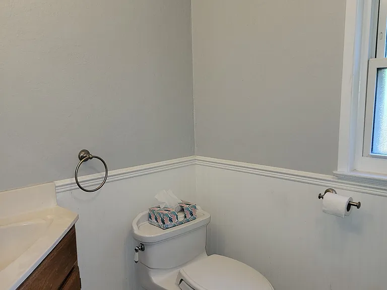 720 Olive St — Photo 15
