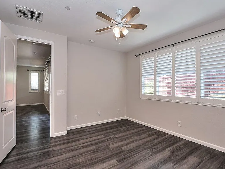 9049 Hourglass Cir — Photo 43
