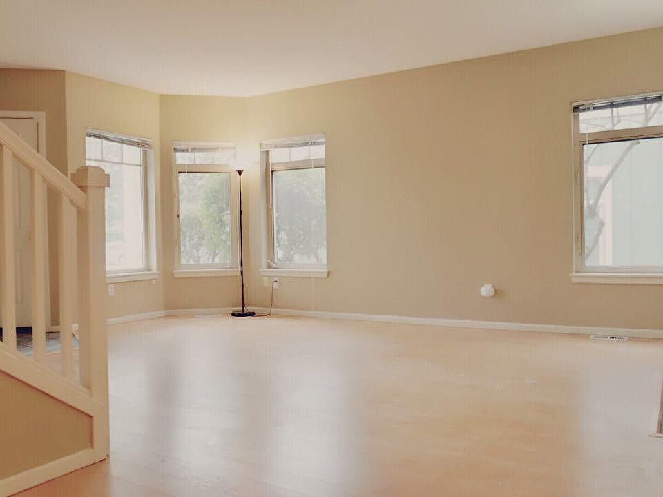 1st image of 15902 NE 93rd Way #101