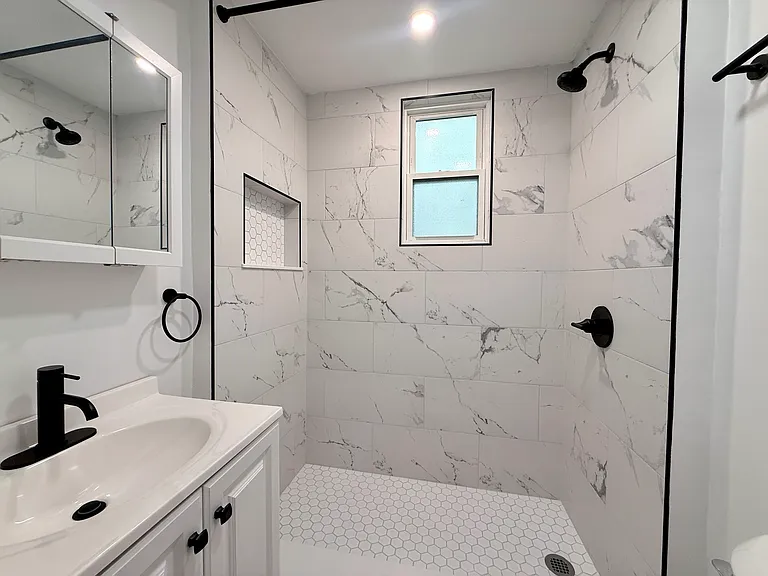 5 Stoneland Rd #1 — Photo 7