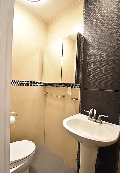 56 Elizabeth St #15 — Photo 10