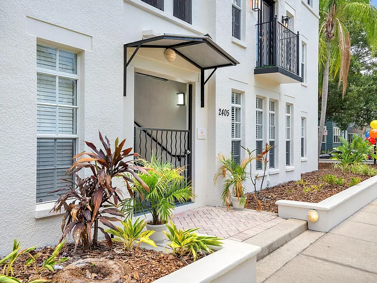 2405 W Texas Ave #4 — Photo 43