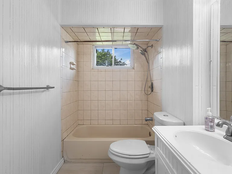 323 Hillcrest Ave — Photo 9