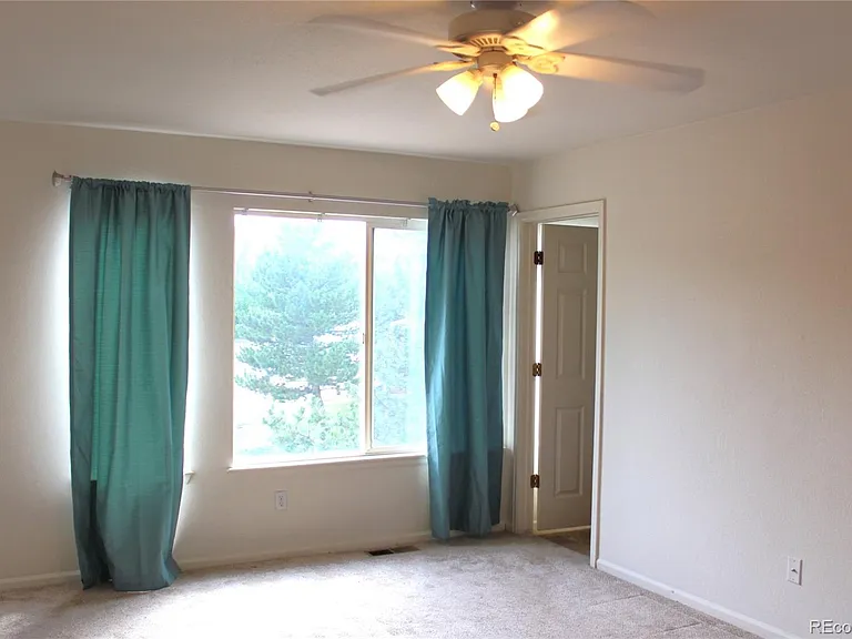 4915 Waldenwood Dr — Photo 18