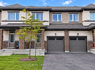 32 Pumice Pl, Ottawa, ON K2J 7H5