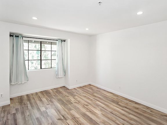 5th image of 1777 Shady Oaks Ct