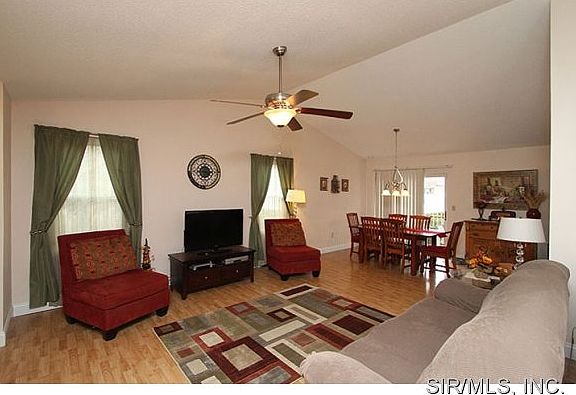 3rd image of 46 Jennifer Dr