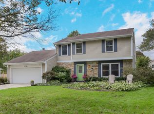 17 S River Rd, Naperville, IL 60540