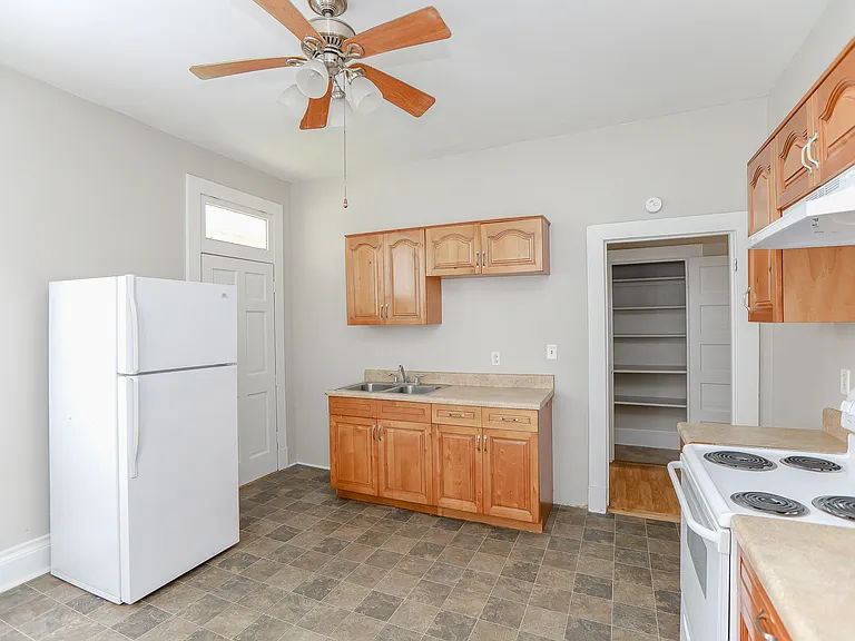 1439 Moultrie Ave #1 — Photo 10