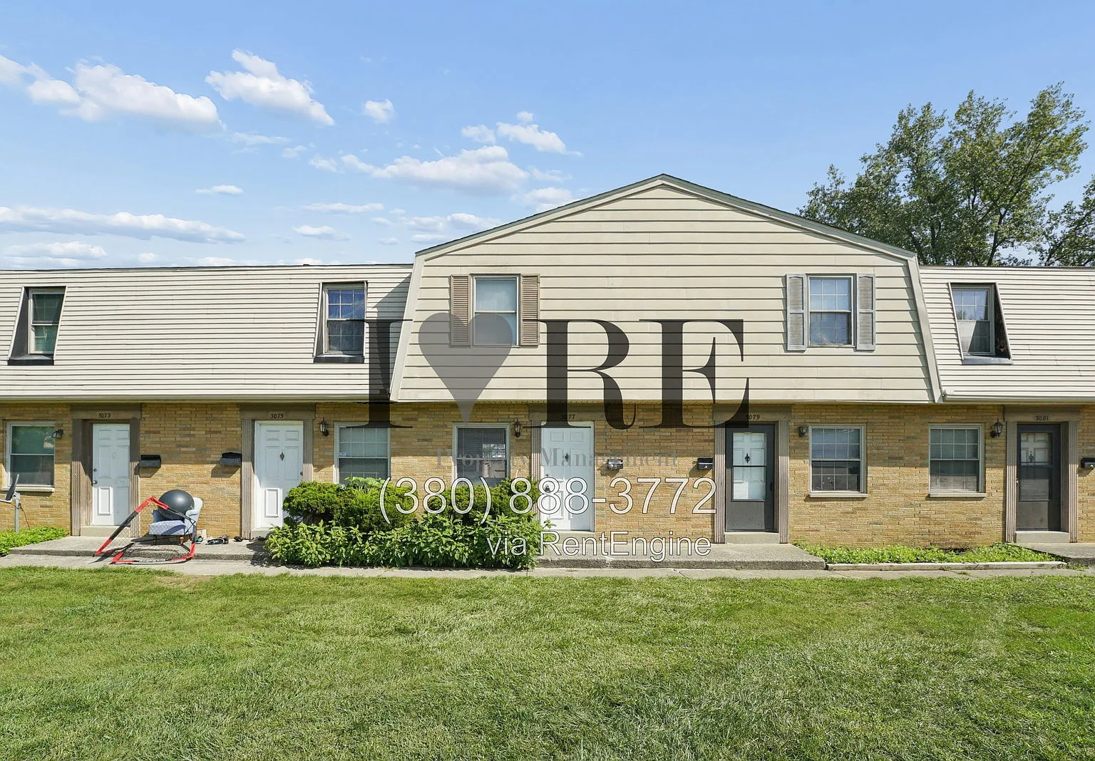 2 bed, 1.0 bath, 706 sqft, $995 — Photo 2