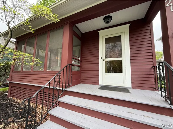 208 Scott Ave, Syracuse, NY 13224