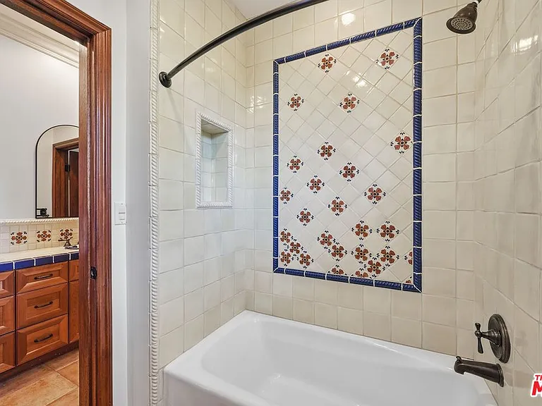4129 Wade St — Photo 25