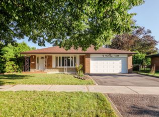9 Minos Cres, Toronto, ON M1G3P8