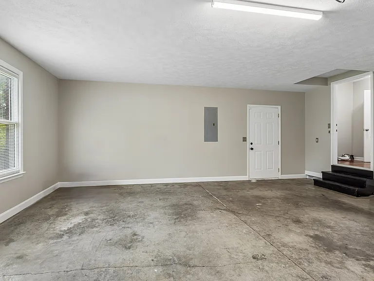 131 Savannah Ridge Dr — Photo 42