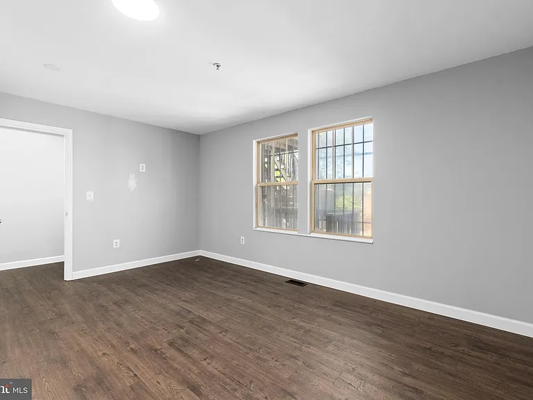 1829 Providence St NE #B — Photo 25