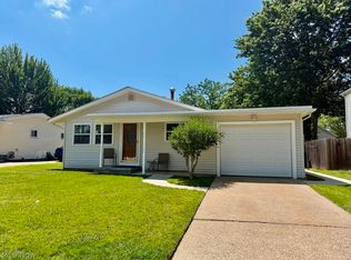 126 Longfellow St, Elyria, OH 44035
