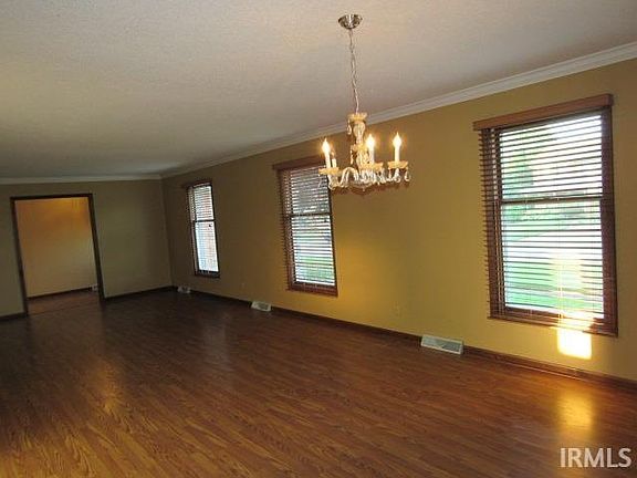 4th image of 1117 Pinehurst Dr