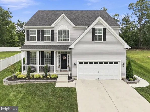 7 Champlain St, Sicklerville, NJ 08081