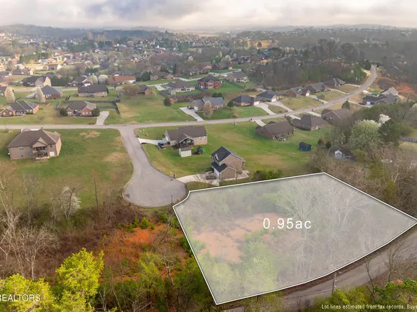 141 Tristan Ct, Lenoir City, TN 37771