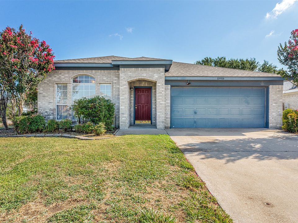 1st image of 10916 Deauville Cir S