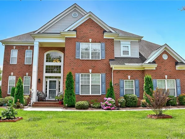 2001 Fieldstone Ln, Suffolk, VA 23434