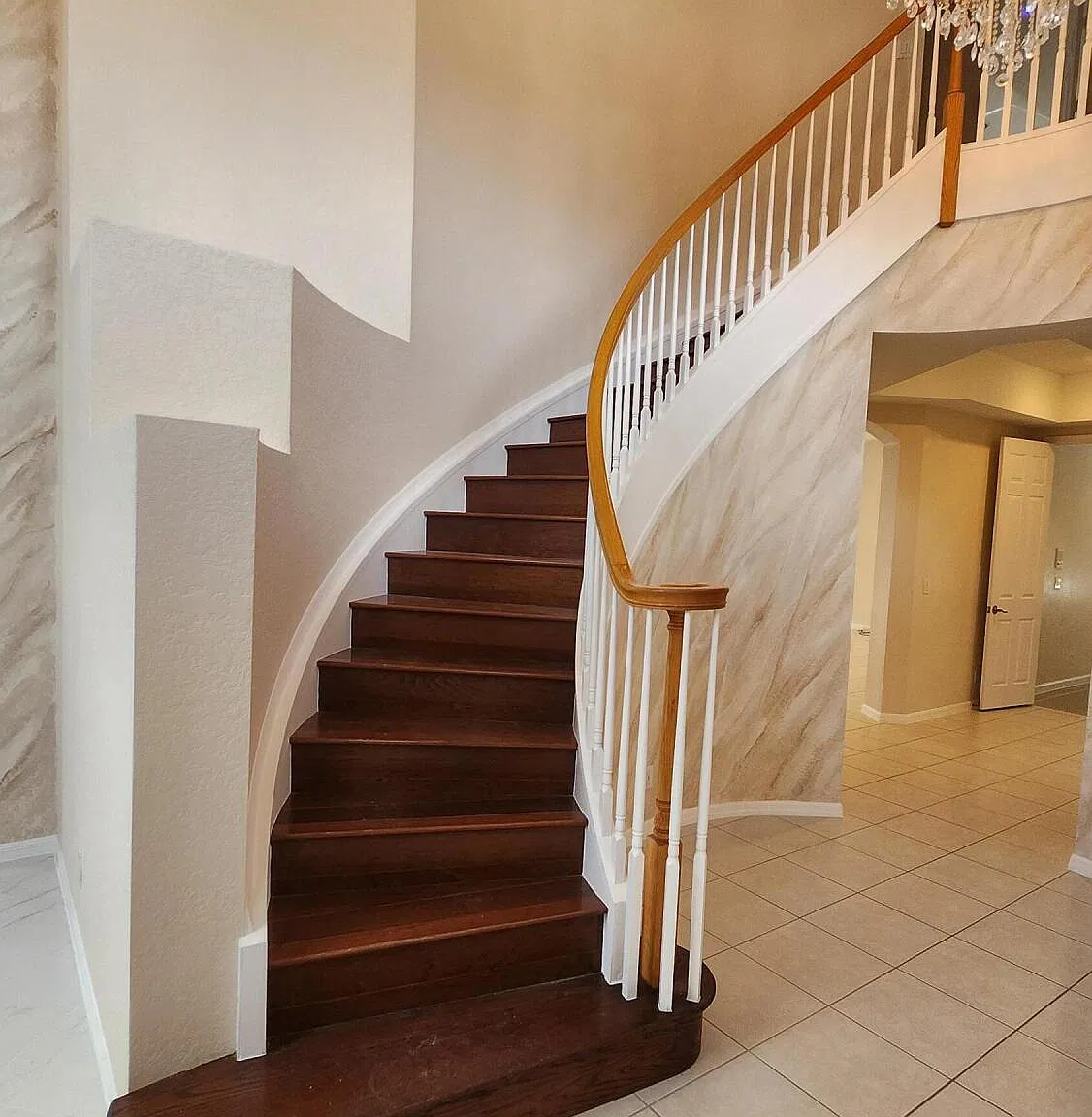 5 bed, 3.0 bath, 3375 sqft, $6,500 — Photo 4