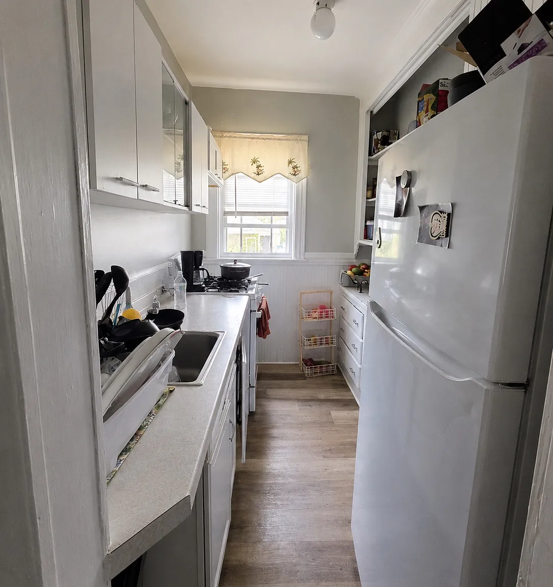 3 bed, 1300 sqft, $1,900 — Photo 3