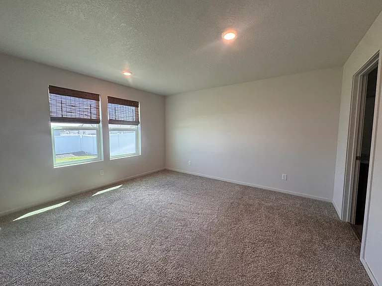 1808 E B St — Photo 7
