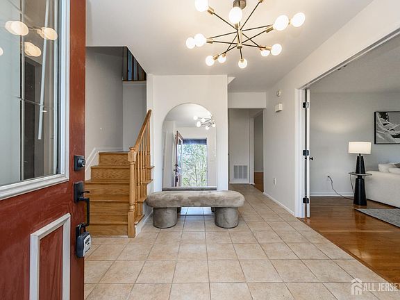 3rd image of 333 River Rd